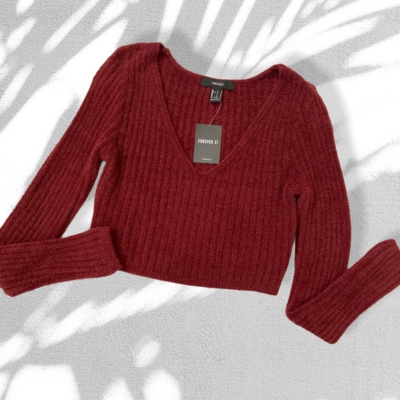 Forever 21 Tops - Forever 21 Long Sleeve Crop Top